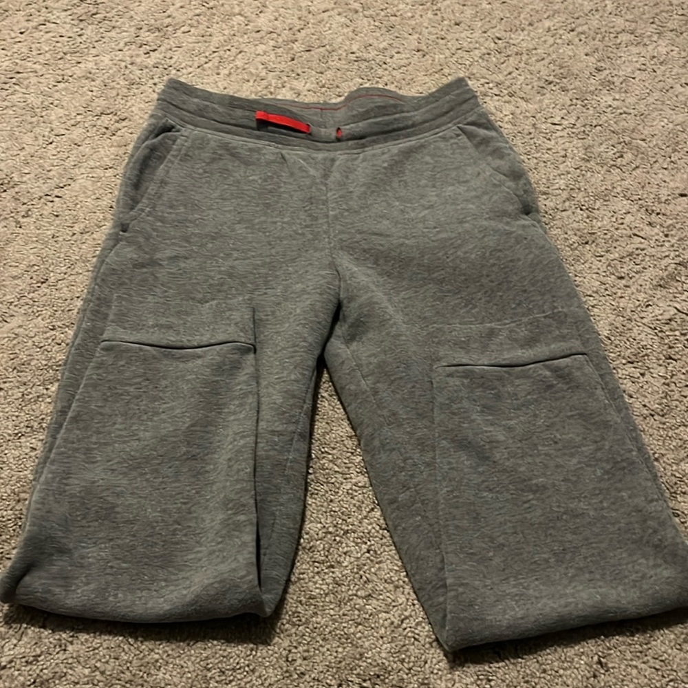 Boys gray Tek Gear size large sweatpants